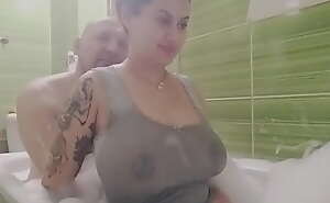 Sexy ass heavy tits  sloppy pantyhose and T-shirt non-natural upon the bath
